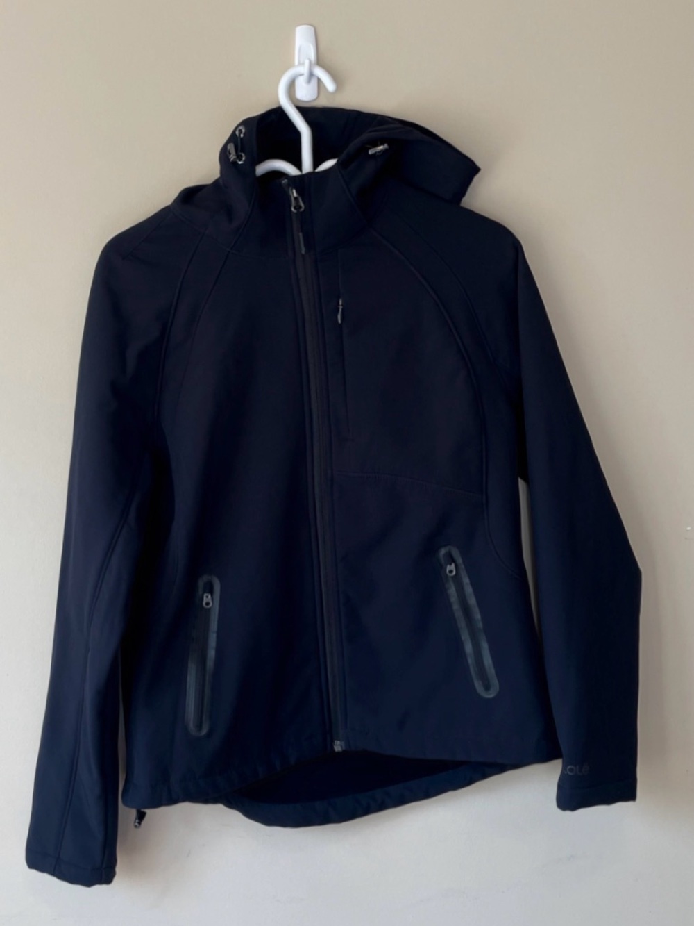 Lolë black softshell fleece-lined hooded jacket. Women’s Medium